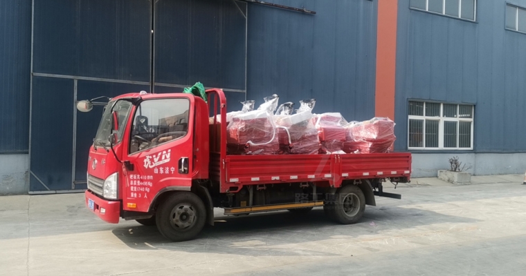 乐橙国际集团一批小型压路机发往浙江