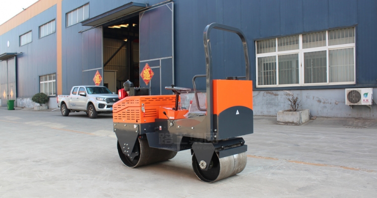 小型压路机在施事情业前应做好哪些准备事情？？？